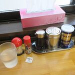 おざわ食堂 - 卓上です