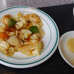 五十番 - イカの四川甘酢辛し炒め