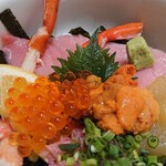 海鮮丼 日の出 - 