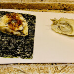 日本橋 蕎ノ字 - ■かき
      ☆広島県大黒神島産のカキ。
      ◎一つ目は塩で頂く。二つ目は海苔を巻いて頂く。
      