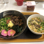 はなちゃんうどん  - 肉うどんとミニ牛たま丼！