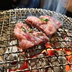 ホルモン焼肉 はやぶさ - 