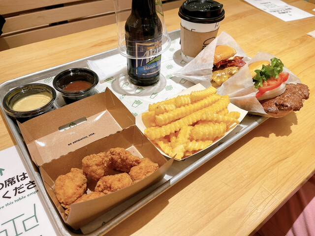 シェイクシャック 二子玉川 Shake Shack 二子玉川 ハンバーガー 食べログ シェイクシャック 二子玉川 Shake Shack 二子玉川 ハンバーガー 食べログ