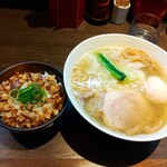 支那そばや - 塩ワンタン麺 & きざみチャーシューごはん