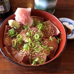 魚金寿司 すゞ木 - この日の日替わりは、天然ぶり漬け丼800円