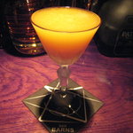 バー・バーンズ - 杏のコンポートのカクテル