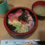Hikozushi - マグロ四色丼