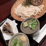 杵屋 - 合わせ盛り うどん＆蕎麦 880円 op茄子天130円