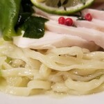 麺屋 六感堂 - わかめラーメン (白はまぐり出汁の塩バター風味)