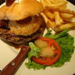 ハードロックカフェ - 看板メニューのレジェンダリーバーガー