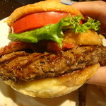 ハードロックカフェ - 見てください、このはみ出し感　笑