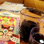 サイゼリヤ - 赤ワインとメニュー