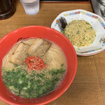 Nagahama Ra-Men Hakata-Ya - 長浜ラーメン、半チャーハン