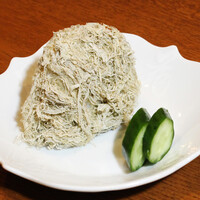 とろろ昆布おにぎり　香の物付　一個