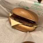 モスバーガー - モスチーズバーガーです。（2021年4月）