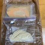 らーめんONE - お持ち帰り 冷凍海老つけ麺 880円^ ^ ワクワクです♪