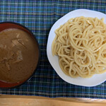 らーめんONE - つくってみました。スープはお店と変わらない美味しさです、チャーシュー、メンマ入りです♪ 麺は写真の1割増しです。皿に盛りきれませんでした、コロナ禍での新たな取組み、ありがとうございます♪応援してます♪