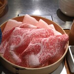 Shabushabu Yama Warau - 肉盛り。