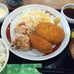 鳥良商店 - ミックスフライ定食858円