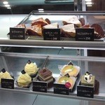 芋舗　芋屋金次郎 - 閉店間際はもはやこれだけ(^-^;