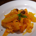 マルシェ エピス - ランチセットのサラダ。ニンジンとオレンジ