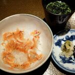 日本料理FUJI - 桜海老の素揚げのご飯。美味いに決まってる (笑)