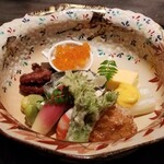 菅井 - 【盛り合わせ】タラの芽揚げ、筍揚げ、車海老、茗荷、空豆、イイダコ煮、小柱といくら、カステラ焼き、ホワイトアスパラ黄身酢、こごみ椎茸白和えアーモンドスライスのせ