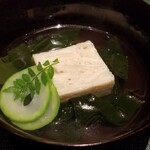 菅井 - 【お吸い物】筍しんじょうとわかめ