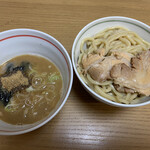 つけめん さなだ - 完成❣️麺量は茹で前で270gとのこと。ボリュームもたっぷり❣️
