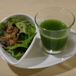 Ishigamapoporo - サラダ、ケールと小松菜とミカンのスムージー
