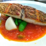 マルヤマ - ■マダイのポアレ  ～トマトソースガルダモン風味