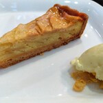 マルヤマ - ■リンゴのタルト