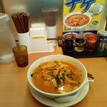 熱烈中華食堂 日高屋 - 料理写真:チゲ味噌ラーメン640円