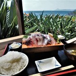 Sampei - ８種盛刺身定食￥1,100