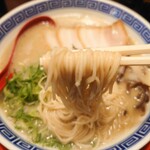 ラーメン 虎と龍 - 麺リフト