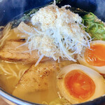 ぐち屋 - 料理写真:ぐち屋らーめん　アップ