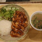 Bababa Betonamu Ryouri - 鶏肉のタマリンドソース