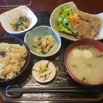 やさいの荘の家庭料理　菜ぁ - ◆「1250円ランチ」◇肉と魚のダブルメイン◇お肉ゴマダレ焼き(生姜入り)◇ブリの醤油漬け焼き