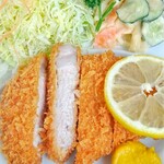 あらかわ食堂 - とんかつ(アップ)