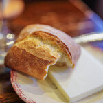 Bien - "麪麭（パン）"に"牛酪（バタ）"