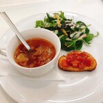 Kuadoriforio - スープ・サラダ・ブルスケッタ