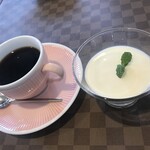 中國菜館 美鈴 - ランチセットのデザートとコーヒー