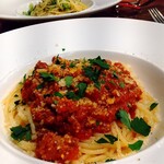 トラットリア アヴァンザ - ミートソースのスパゲティ