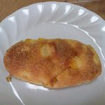 ル　ペトラン - コーンのパン（\130）