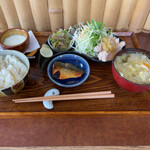 Hokkori Shokudou Tsunagaru Ne - 日替定食