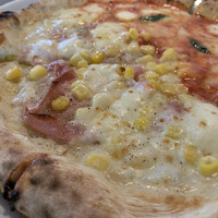 it.oven - モルタデッラハムとコーンのクリームピッツァ♪