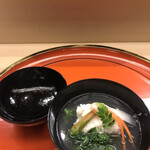 Akasaka Kikunoi - 昼懐石１３３１０円。伝助穴子 霞仕立て。穴子、蓬豆腐、菜の花とお出汁がマッチして、春満喫の絶品です（╹◡╹）（╹◡╹）