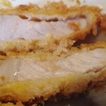 鬼豚 - 岩中豚ロースカツ定食950円(税込:以下同)が100円引ロースカツアップ