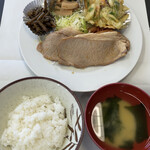 木かげ - 出前の日替わり「肉」
            昔と変わらぬ500円