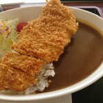 食事処 かつさい - カツカレー〜ルゥはほぼ具無しだけど繊維状になったお肉有り